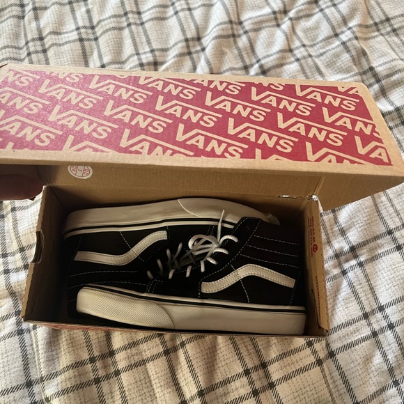 VANS Sk8-Hi shoes - Picture 3 of 9